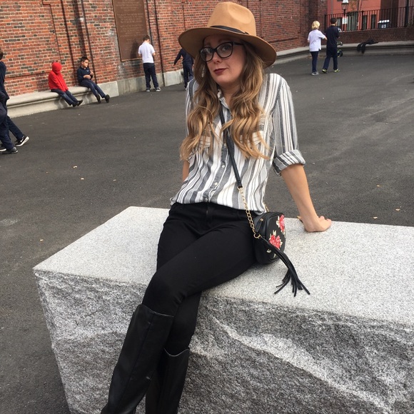 Meet posher Ashley🖤 - Picture 6 of 6